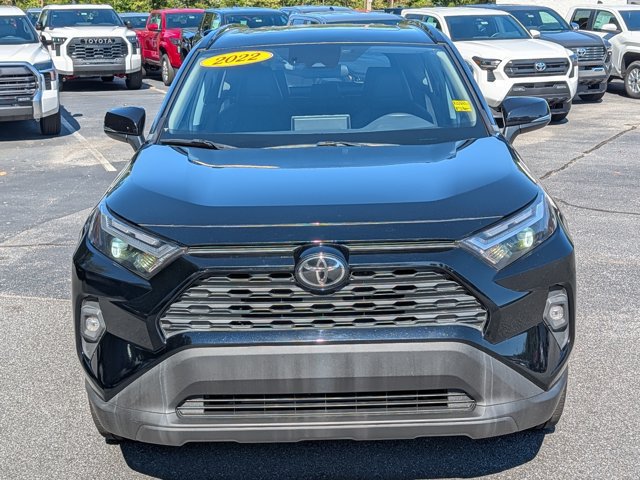 Used 2022 Toyota RAV4 XLE Premium FWD image 2