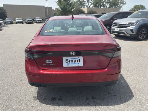 Used 2024 Honda Accord EX image 5