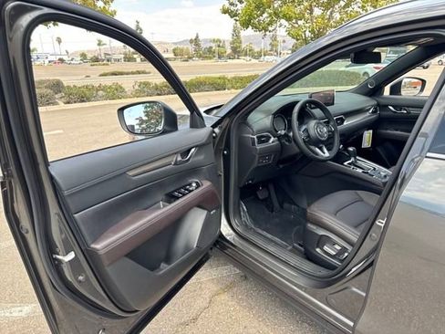 New 2025 MAZDA CX-5 Signature image 28