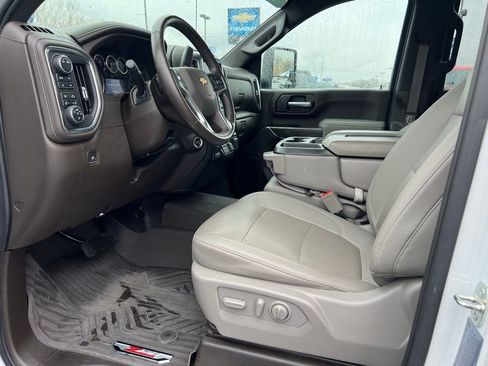 Certified 2022 Chevrolet Silverado 3500 LTZ image 25