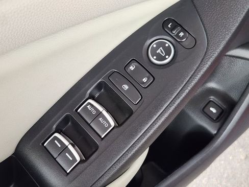 Used 2018 Honda Accord Touring image 22