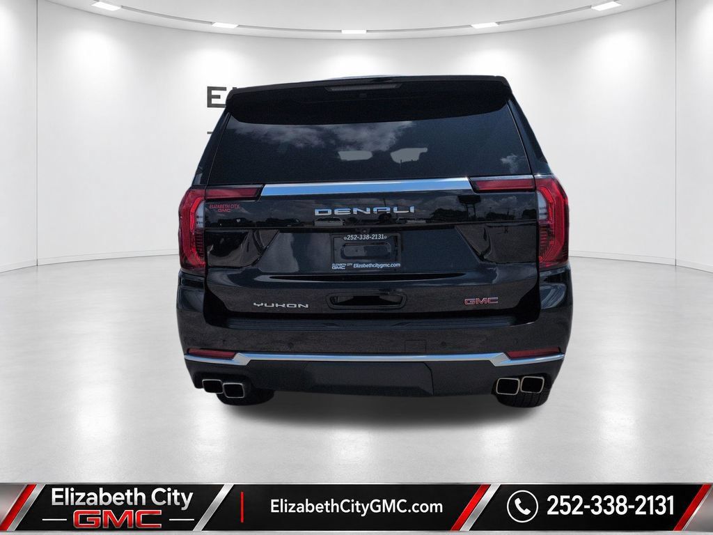 Used 2025 GMC Yukon Denali AWD/4WD image 7