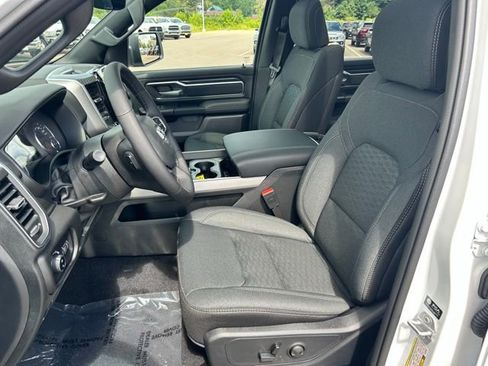 New 2026 RAM 1500 Big Horn AWD/4WD image 9