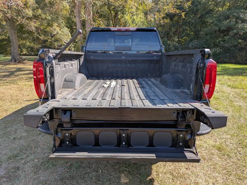 Used 2020 GMC Sierra 2500 Denali w/ Denali Ultimate Package AWD/4WD image 13