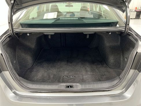 Used 2022 Nissan Altima 2.5 SV image 23