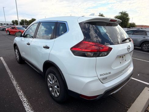 Used 2017 Nissan Rogue S AWD/4WD image 7