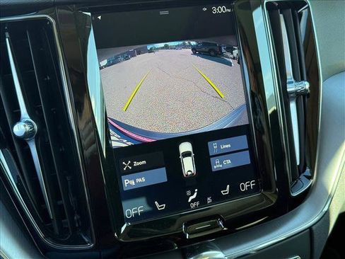 Used 2020 Volvo XC60 T5 Momentum image 14