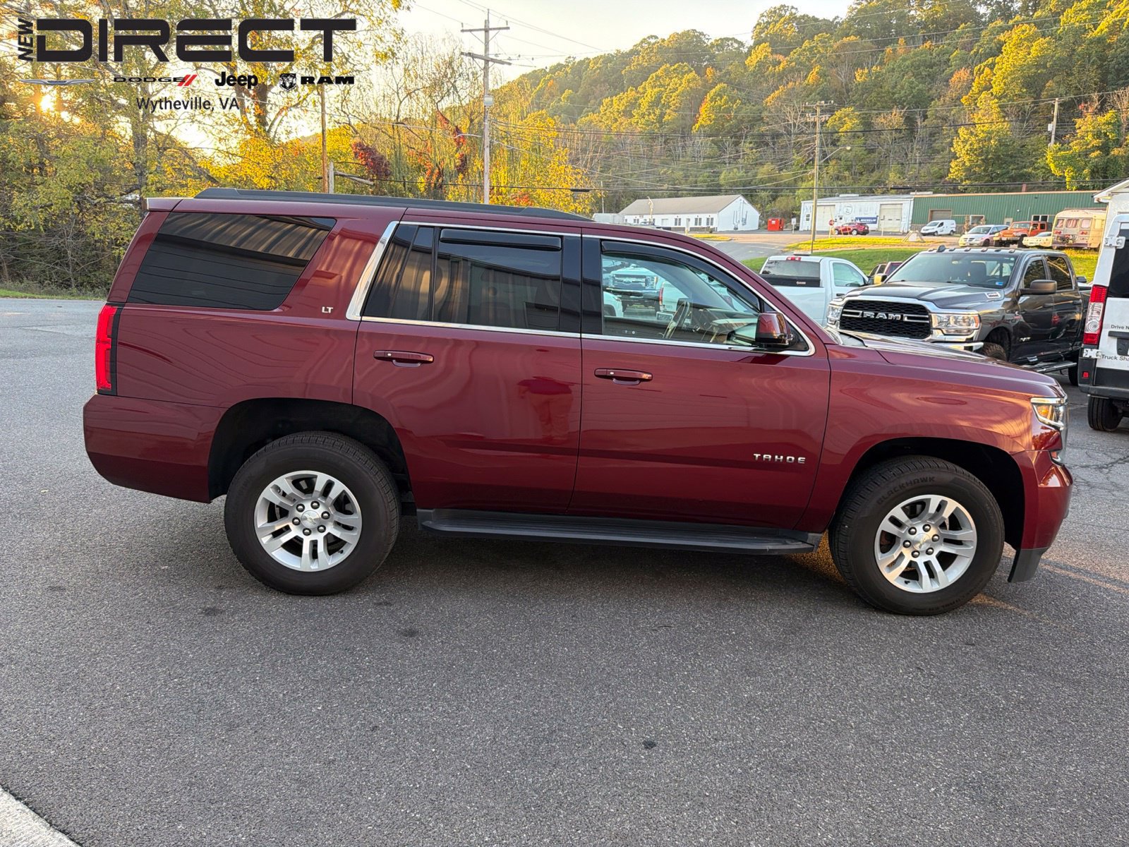 Used 2019 Chevrolet Tahoe LT w/ Luxury Package AWD/4WD image 7