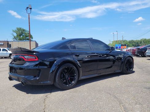 Used 2019 Dodge Charger Scat Pack w/ Plus Group RWD image 18