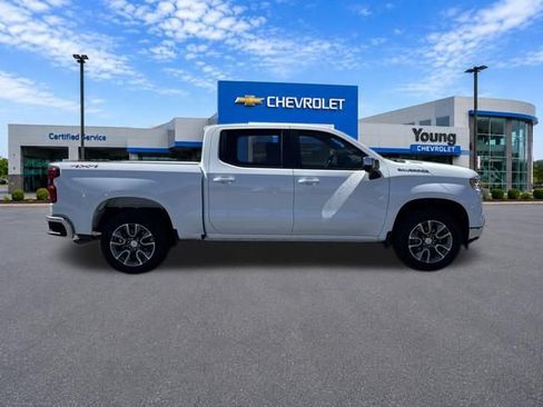 Used 2026 Chevrolet Silverado 1500 LT w/ Safety Package AWD/4WD image 8