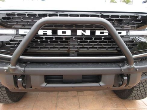 Certified 2024 Ford Bronco Wildtrak AWD/4WD image 8
