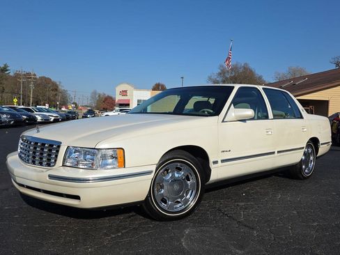 Used 1998 Cadillac De Ville image 1
