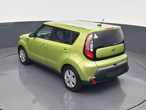 Used 2016 Kia Soul FWD image 19
