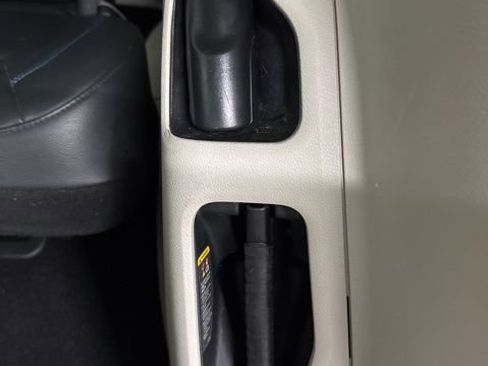 Used 2021 Chrysler Pacifica Touring-L w/ Uconnect Theater Family Group image 22