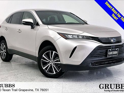 Used 2022 Toyota Venza XLE image 1