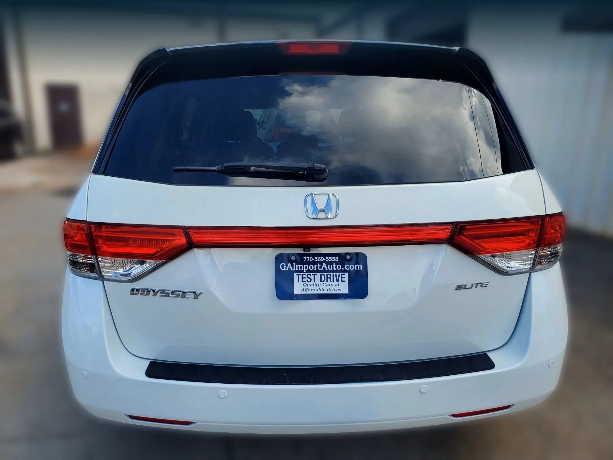Used 2015 Honda Odyssey Touring Elite image 14