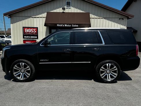 Used 2018 GMC Yukon Denali w/ Denali Ultimate Package AWD/4WD image 2