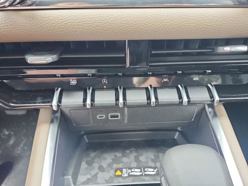 New 2026 GMC Canyon Denali AWD/4WD image 15