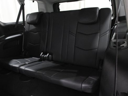 Used 2019 Cadillac Escalade ESV Luxury w/ Escalade Sport Edition image 22