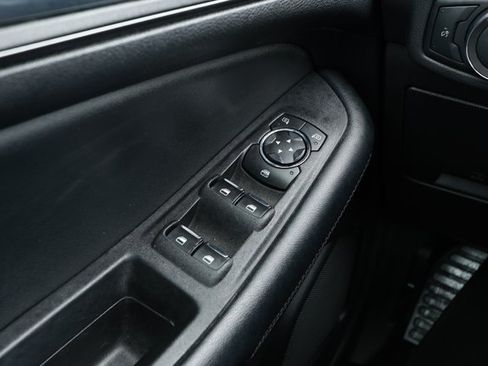 Used 2022 Ford Edge SE w/ Black Appearance Package AWD/4WD image 19