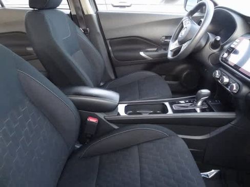 Used 2023 Nissan Kicks SV w/ Interior Electronics Package image 12