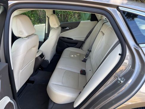 Used 2024 Chevrolet Malibu LT image 25