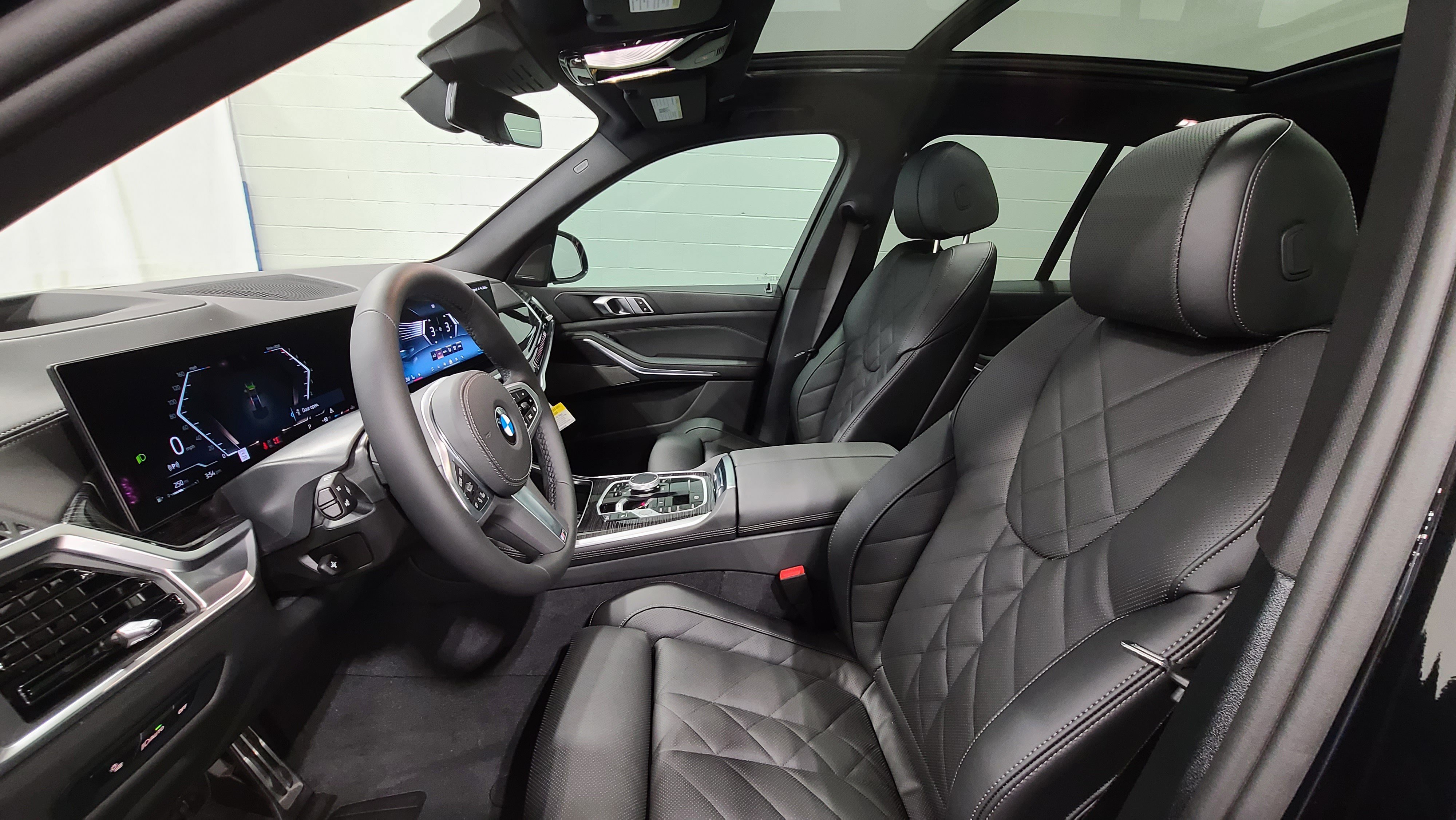 Used 2026 BMW X5 sDrive40i w/ M Sport Package RWD image 12