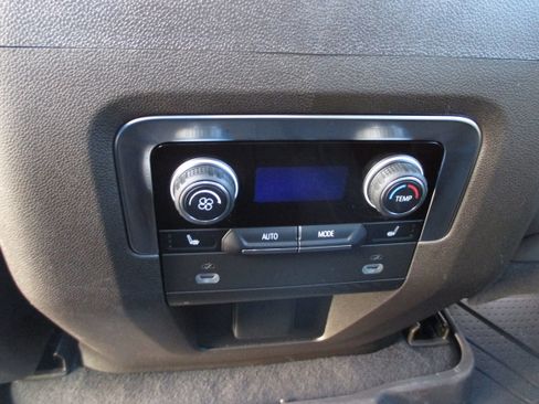 Used 2023 Chevrolet Tahoe Z71 w/ Luxury Package image 13