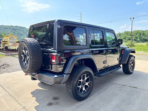Used 2020 Jeep Wrangler Unlimited Rubicon w/ Cold Weather Group AWD/4WD image 5