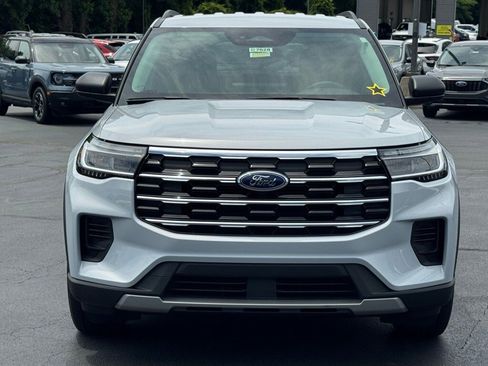 New 2025 Ford Explorer Active image 16