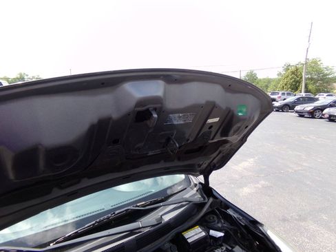 Used 2019 Nissan Versa SV FWD image 28