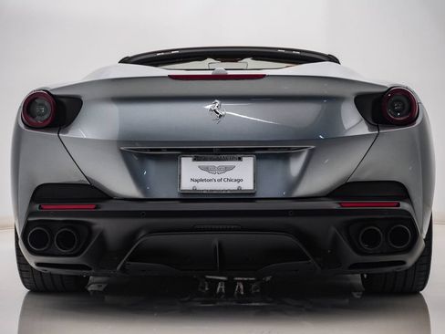 Used 2019 Ferrari Portofino RWD image 10