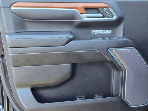 Used 2022 GMC Sierra 1500 Denali w/ Denali Reserve Package image 26