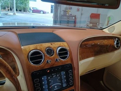 Used 2010 Bentley Flying Spur Flying Spur image 23