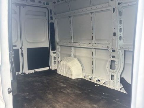 Used 2023 RAM ProMaster 2500 FWD image 8