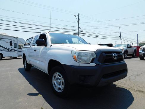 Used 2014 Toyota Tacoma 2WD Access Cab image 1