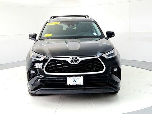 Used 2023 Toyota Highlander XLE AWD/4WD image 8