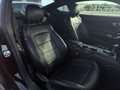 Used 2021 Ford Mustang GT Premium w/ GT Performance Package RWD image 13