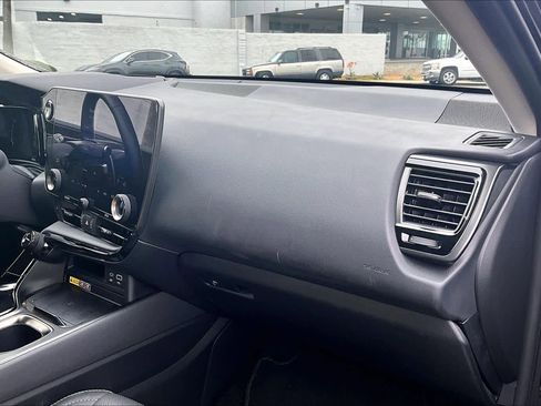 Used 2025 Lexus NX 350h AWD w/ Premium Package image 18