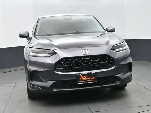Used 2024 Honda HR-V LX image 3