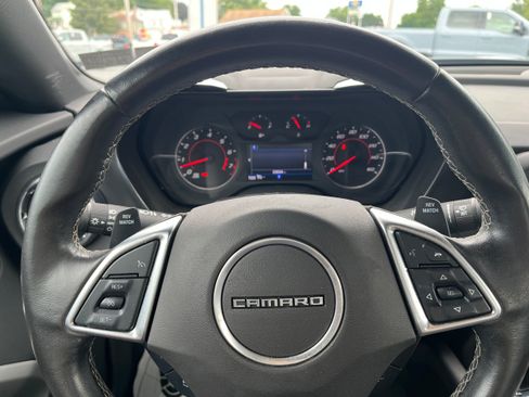 Used 2021 Chevrolet Camaro LT RWD image 17