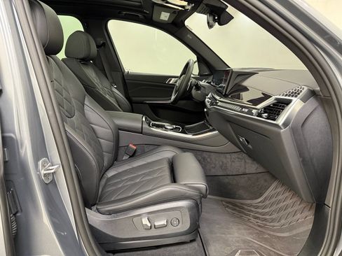 Used 2026 BMW X5 xDrive40i w/ M Sport Package AWD/4WD image 33