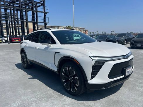 Used 2024 Chevrolet Blazer EV RS AWD/4WD image 3