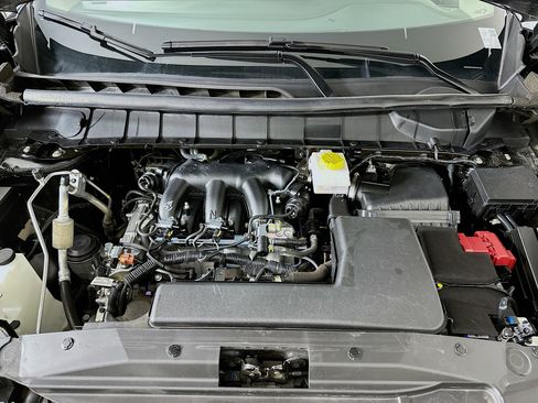 Used 2025 Nissan Pathfinder SV image 34