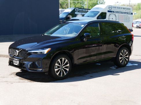 Certified 2025 Volvo XC60 B5 Plus w/ Climate Package AWD/4WD image 3