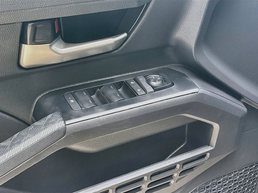 Used 2025 Toyota Tacoma TRD Off-Road AWD/4WD image 17