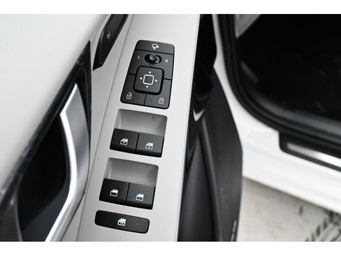 New 2026 Kia Niro Wave w/ Wave Preserve Package FWD image 16