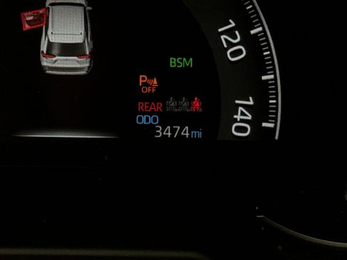 Used 2025 Toyota RAV4 XLE Premium image 9