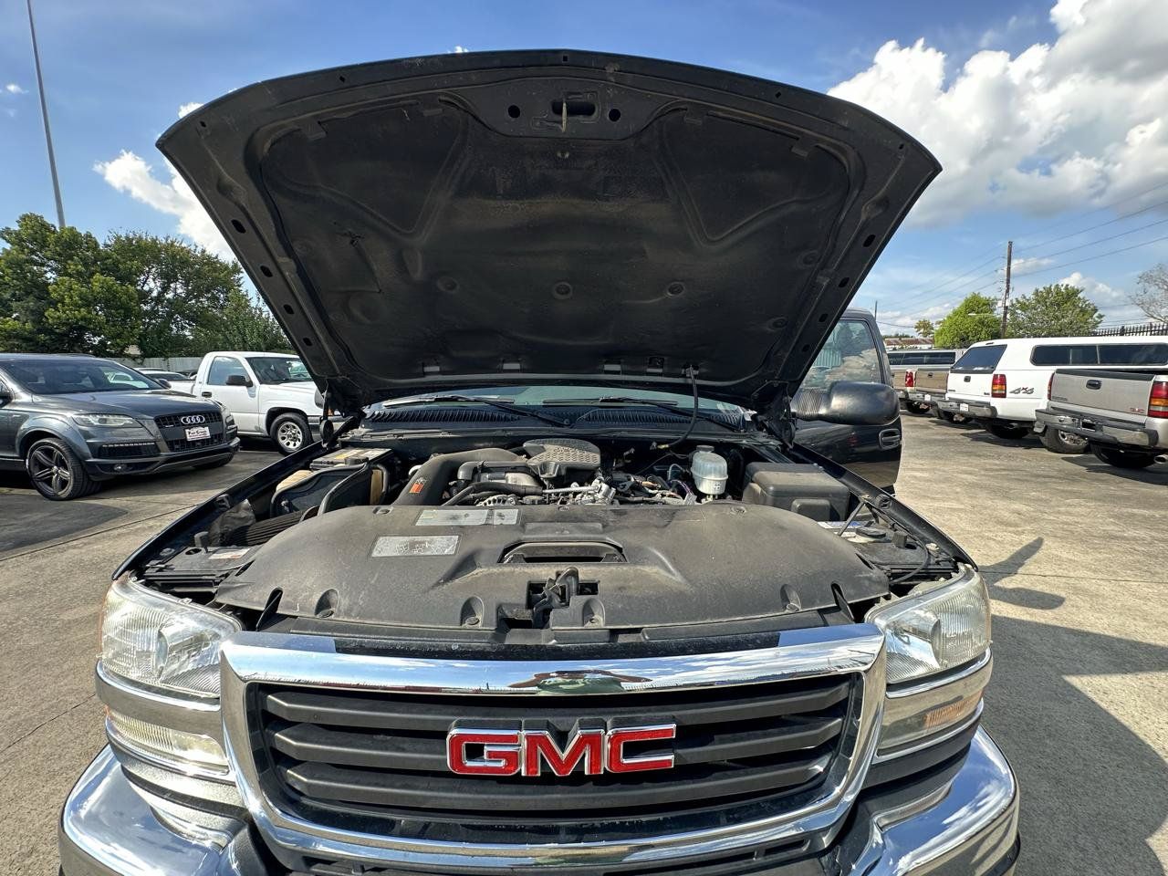 Used 2005 GMC Sierra 2500 SLE w/ Heavy-Duty Power Package AWD/4WD image 67