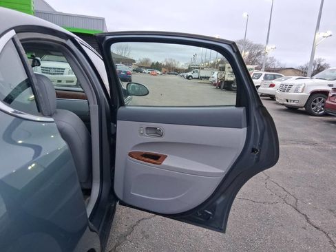 Used 2006 Buick LaCrosse CXL w/ Chrome Appearance Package image 11